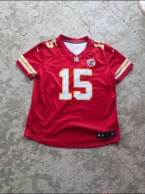 NFL Women's Patrick Mahomes Jersey (Women's Large)